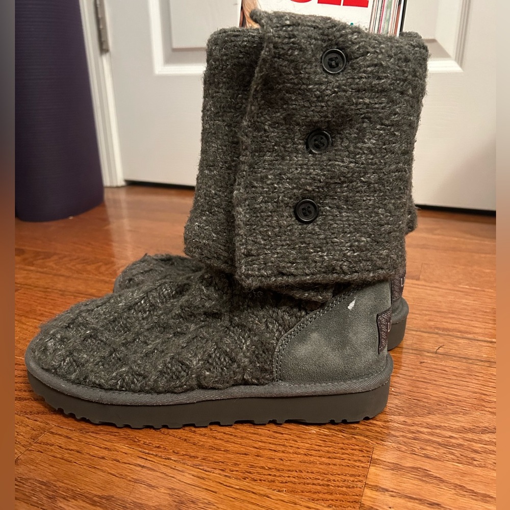 UGG bailey button knit boots